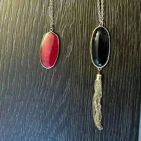 Two long pendant necklaces - Picture 2 of 3